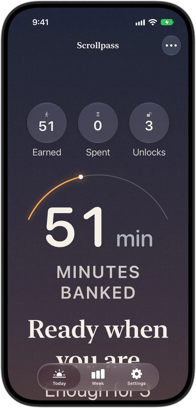 Home at the largest accessibility text size, with the hero and glance circles scaled up and nothing truncated