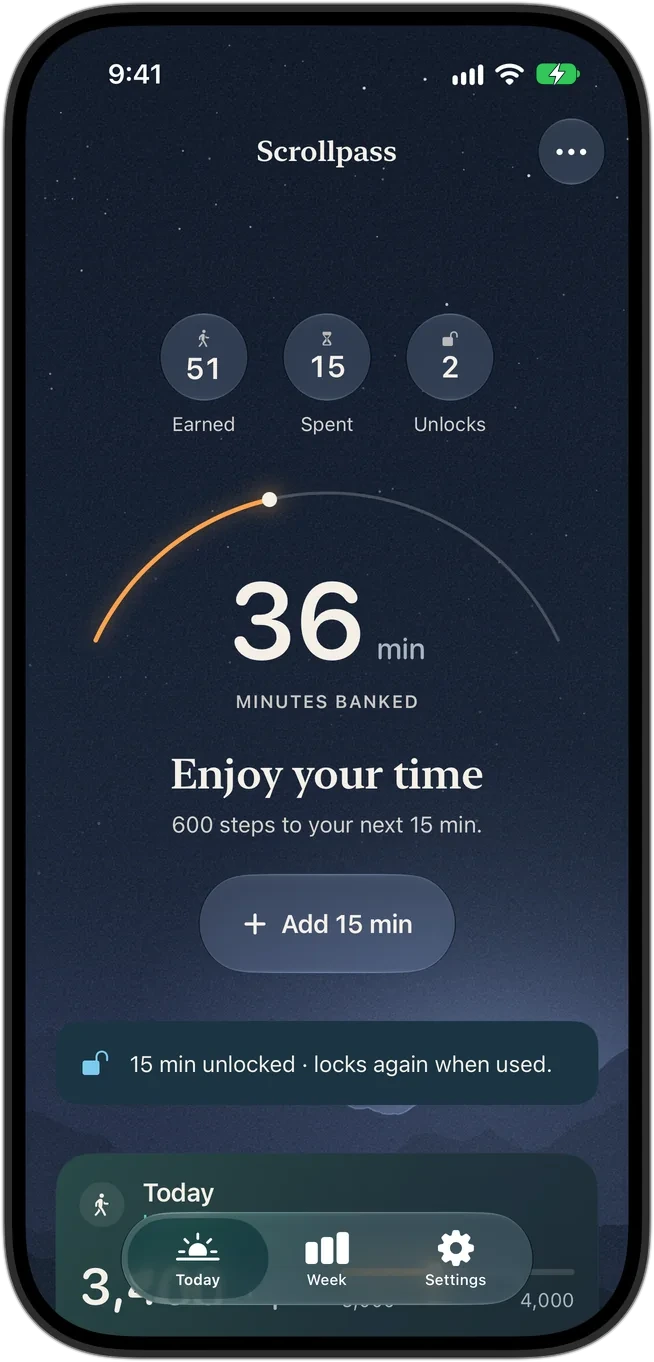 Home at 10 p.m.: night sky, 36 minutes banked, 15 spent, Enjoy your time, 15 min unlocked and locks again when used